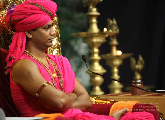 17.2-nithyananda-morning-pratyaksha-pada-puja_CMP_WM
